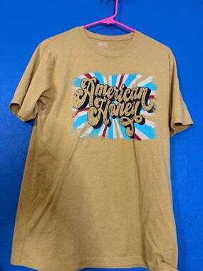 Texas True Threads American Honey Retro Graphic T-Shirt Gold Size L